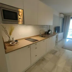 Central & Renovated Studio With Pool In Puerto Banus Apartment